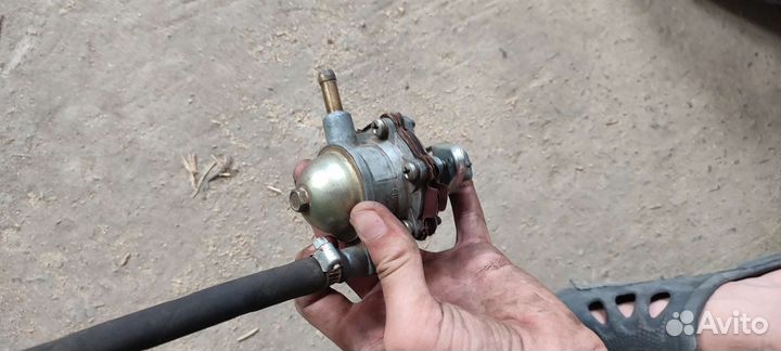 Ручной бензонасос