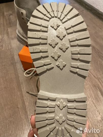 Ботинки miumiu 37