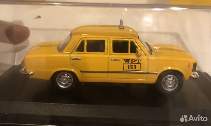 1/43 Fiat 125P taxi