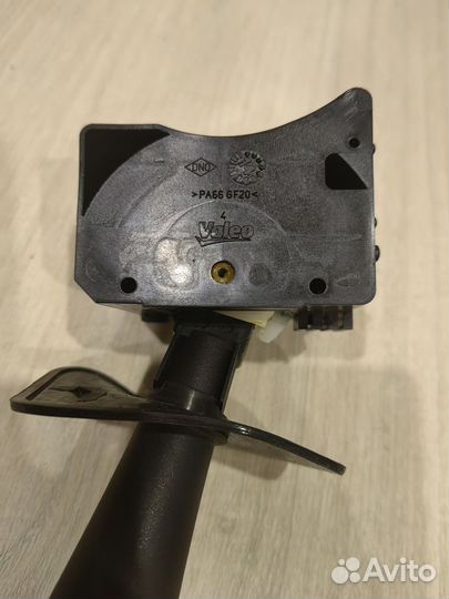 Подрулевой переключатель правый largus