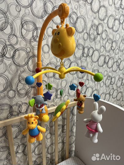 Мобиль на кроватку Жирафики