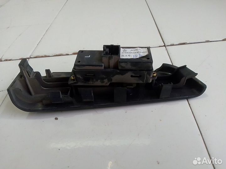 Кнопка стеклоподъемника задняя левая