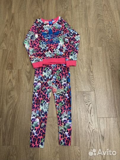 Спортивный костюм для девочки
