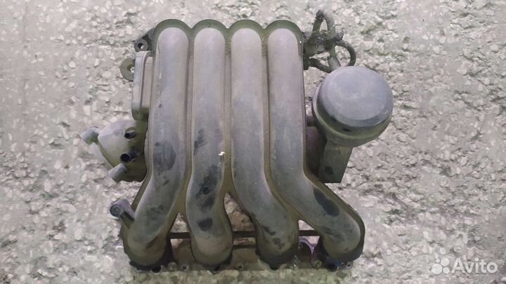 Впускной коллектор Фольксваген Пассат б5 1.8 apt