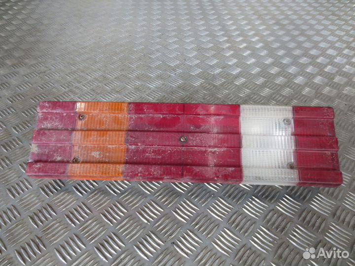 Фонарь задний правый mars tech M610948