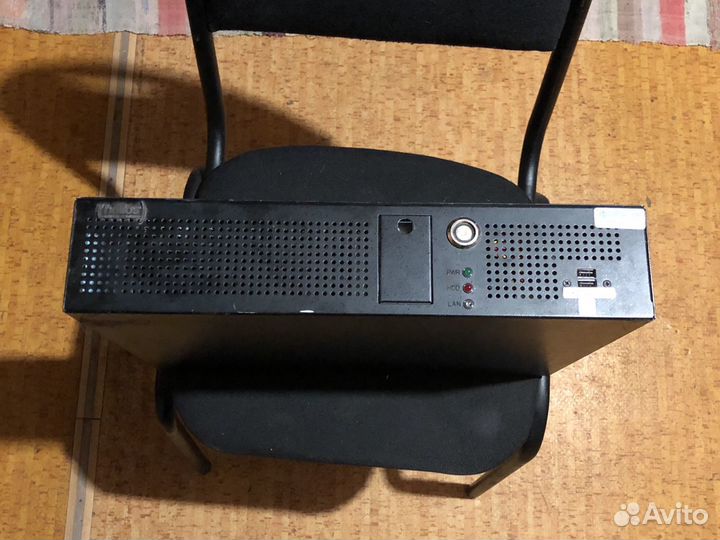 Серверный компьютерный корпус с блоком питания