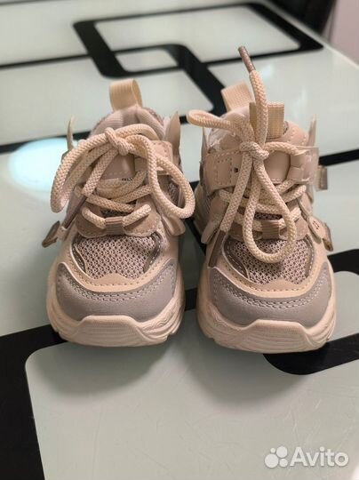 Кроссовки для малышей 21 размер