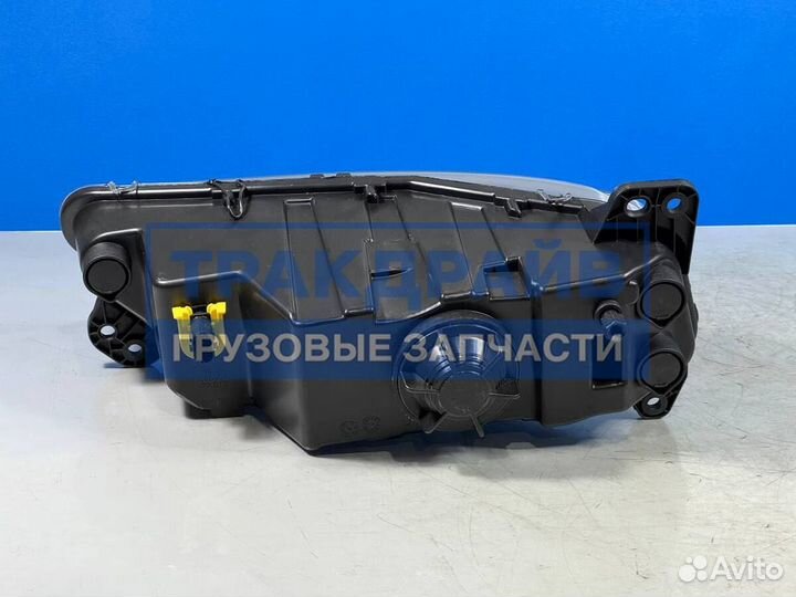 Фара противотуманная для Ман Тгс Тгх правая