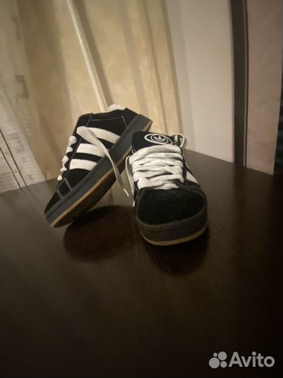 Кроссовки модели campus