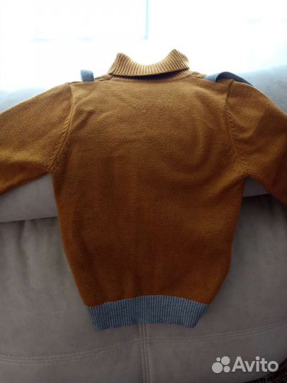 Свитер для девочки 98-110рост