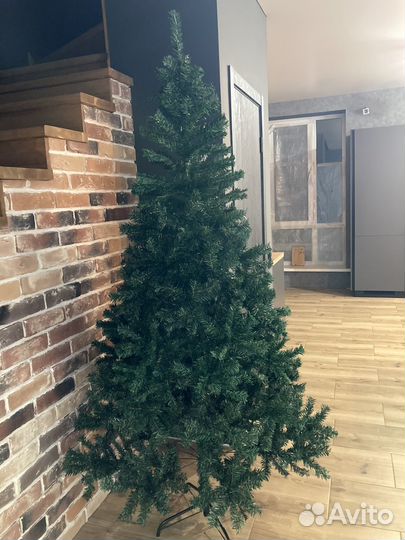 Елка искусственная 210