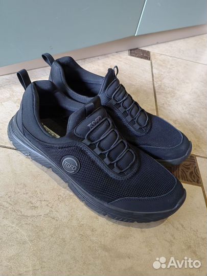 Мужские кроссовки