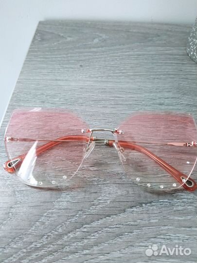 Солнцезащитные очки