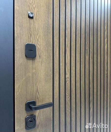 Дверь входная новая