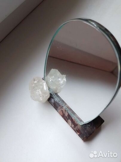 Зеркало из камня, сувенир с Урала