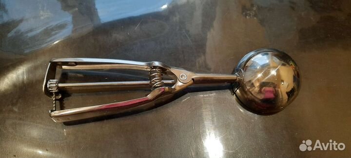 Продаю ложку для мороженого б/у, состояние новой