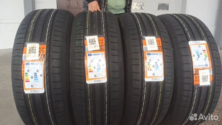 Tracmax X-Privilo TX3 235/55 R18