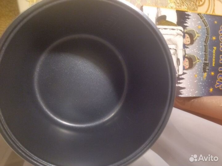 Мультиварка Redmond в хорошем состоянии