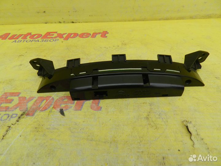 Часы Nissan Almera