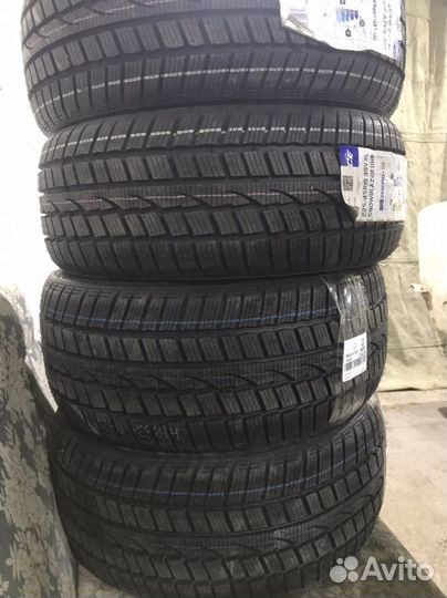 Accelera 651 225/45 R18 и 245/40 R18 95V