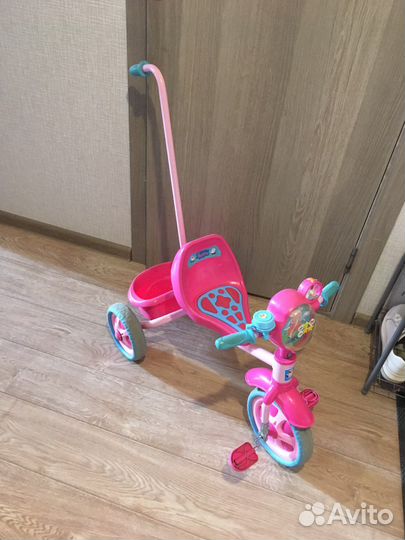 Трехколесный велосипед