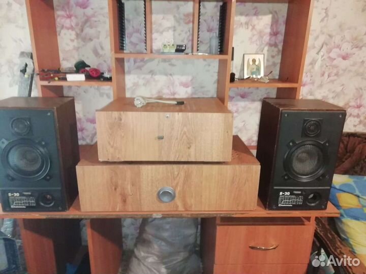 Музыкальный центр