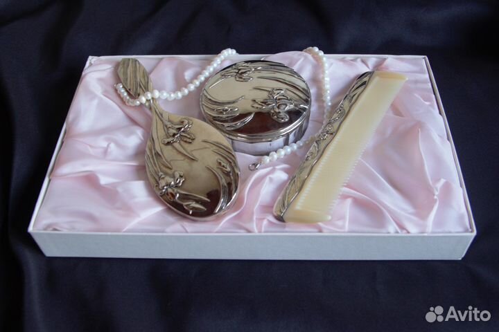 Посеребрённый винтажный дамский набор Франция