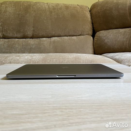 MacBook Pro 13 2018 i5/16/256 (0 циклов) TouchBar