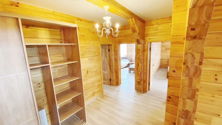 Дом 295 м² на участке 4 сот.