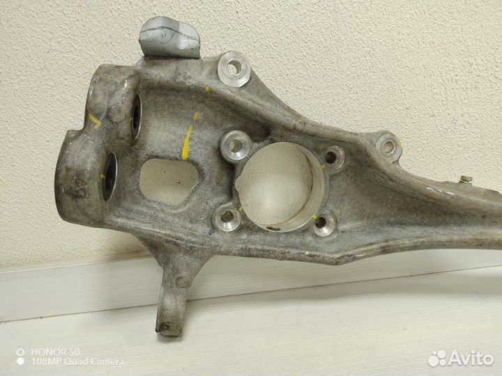 Передний поворотный кулак Genesis G90 2018-2021