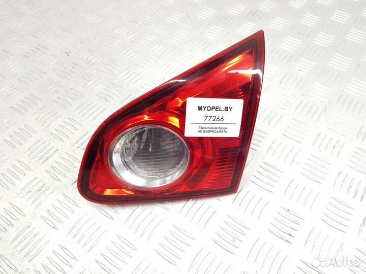 Фонарь крышки багажника правый Nissan Qashqai