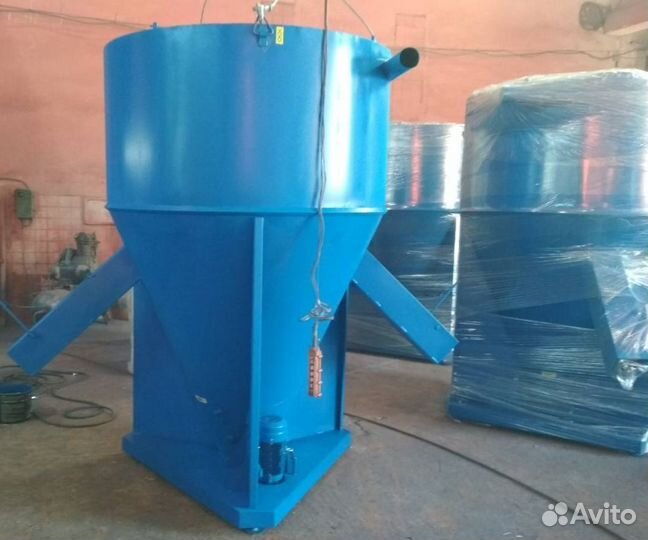 Кормосмеситель вертикальный св-1,1 в наличии