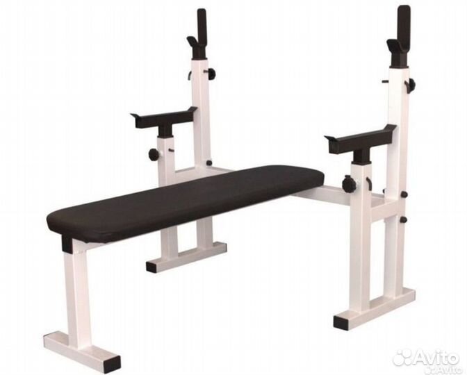Скамья со стойками для жима