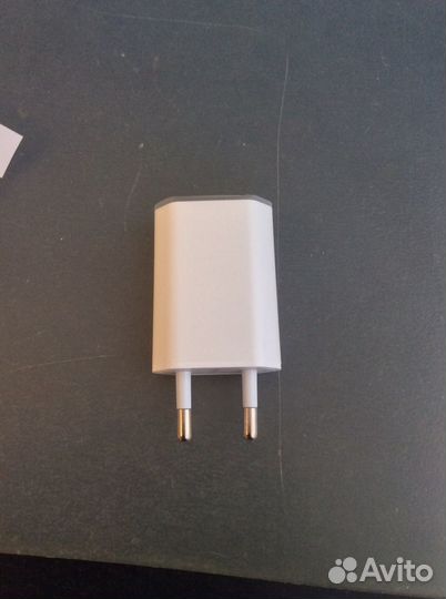 Провод Lighting и сетевое зарядное iPhone iPad