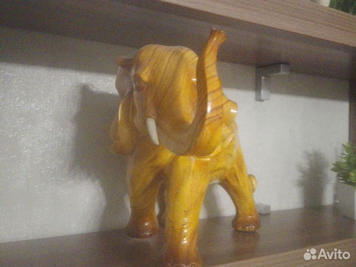 Деревянный слоник