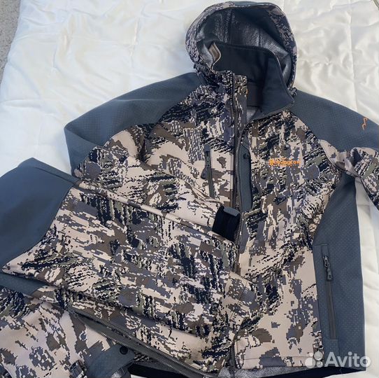 Костюм мужской