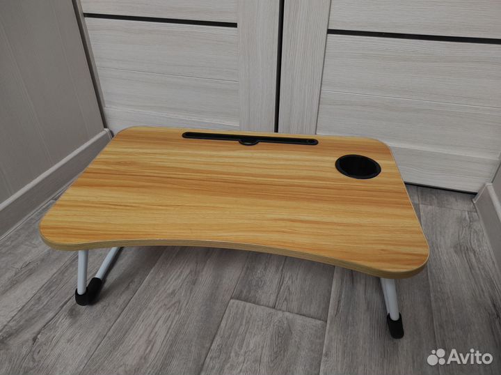 Столик-подставка в кровать для ноутбука складной