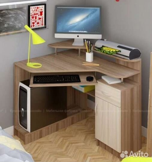 Компьютерные угловые столы