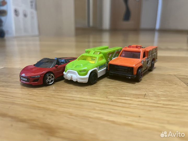 Hot wheels машинки