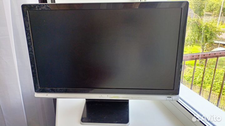 Монитор BenQ E900HDA, 1248x768, 60Гц