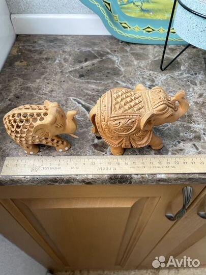 Статуэтки слоников из дерева