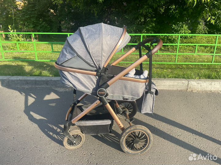Прогулочная коляска