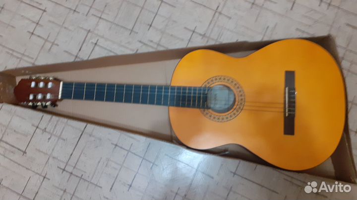 Акустическая гитара Barcelona C611