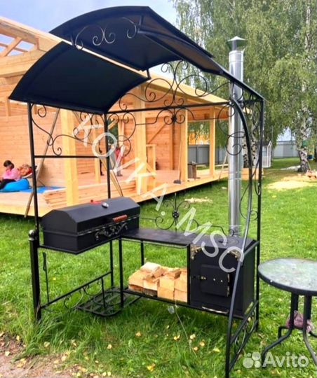 Мангал с крышей