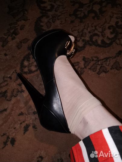 Туфли женские листайте