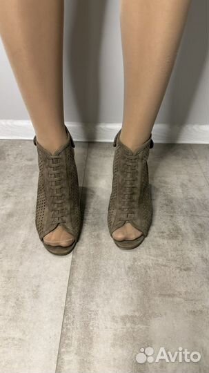 Туфли женские