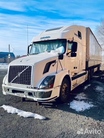 Шасси Volvo VNL 670, 2003
