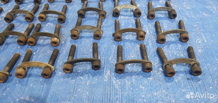Болты приводов к фланцу 7.5 jzx100