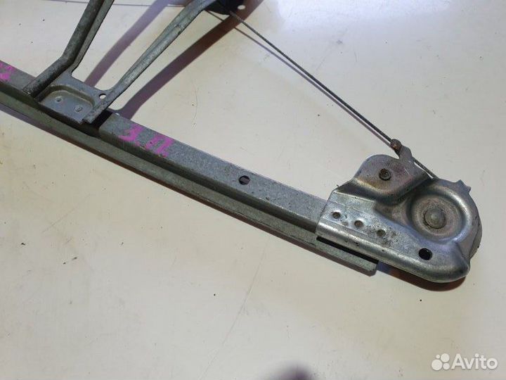 Стеклоподъемник задний правый Mercedes-Benz