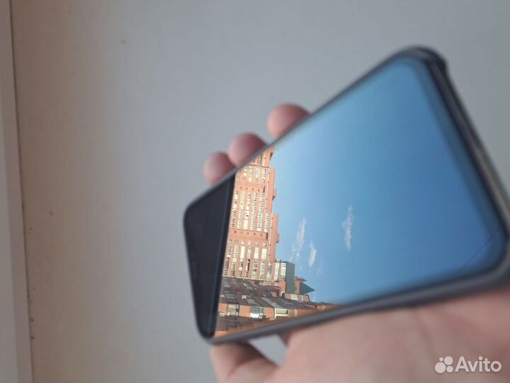 iPhone X, 64 ГБ